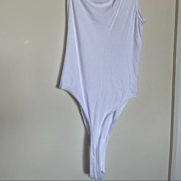 Betro Simone White Asymmetrical Ribbed Bodysuit - Picture 5 of 9